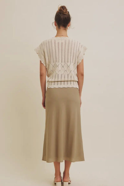 Oatmeal Scalloped Edge Top