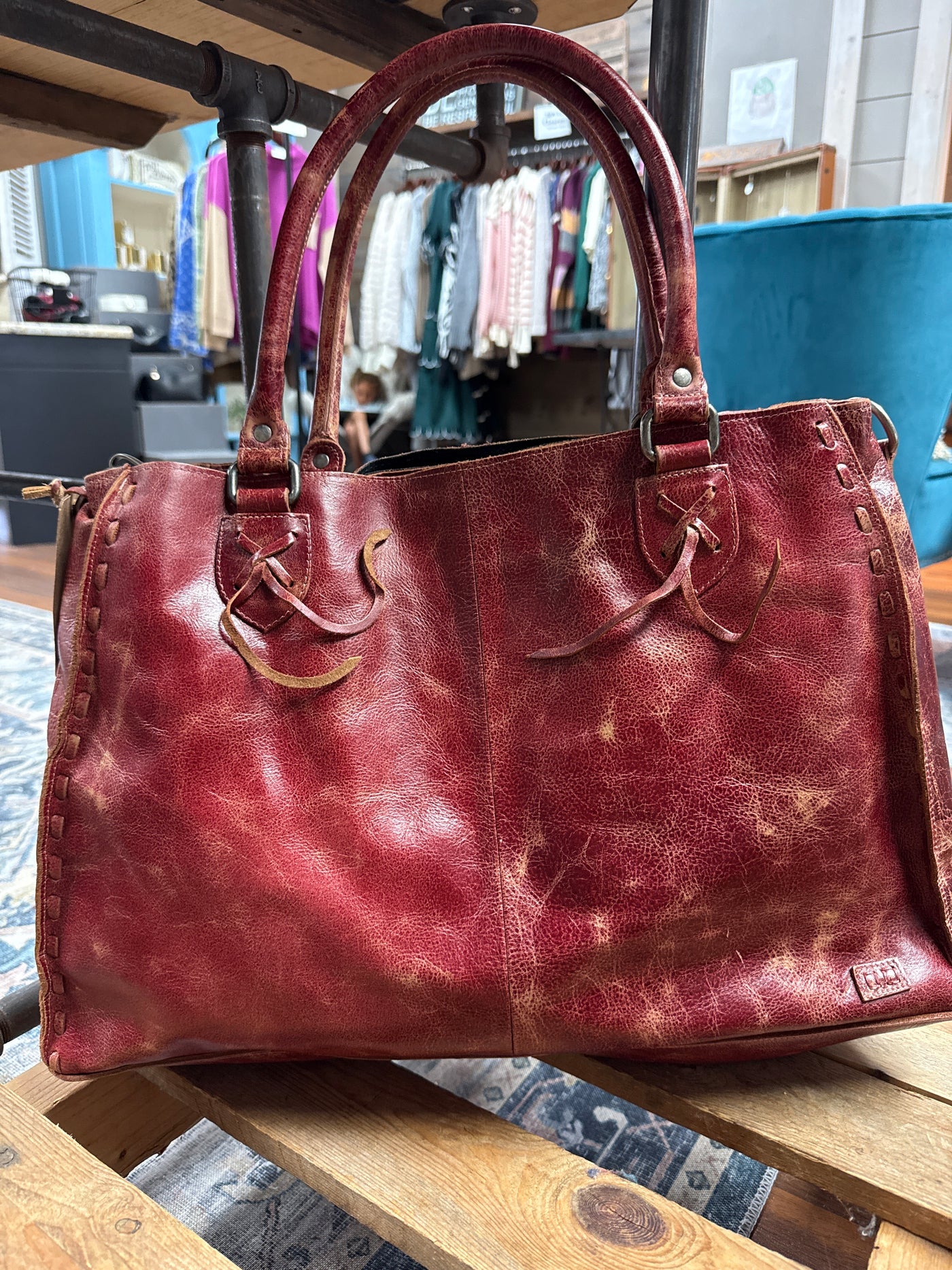 Bedstu Rockaway (cherry lacquer)